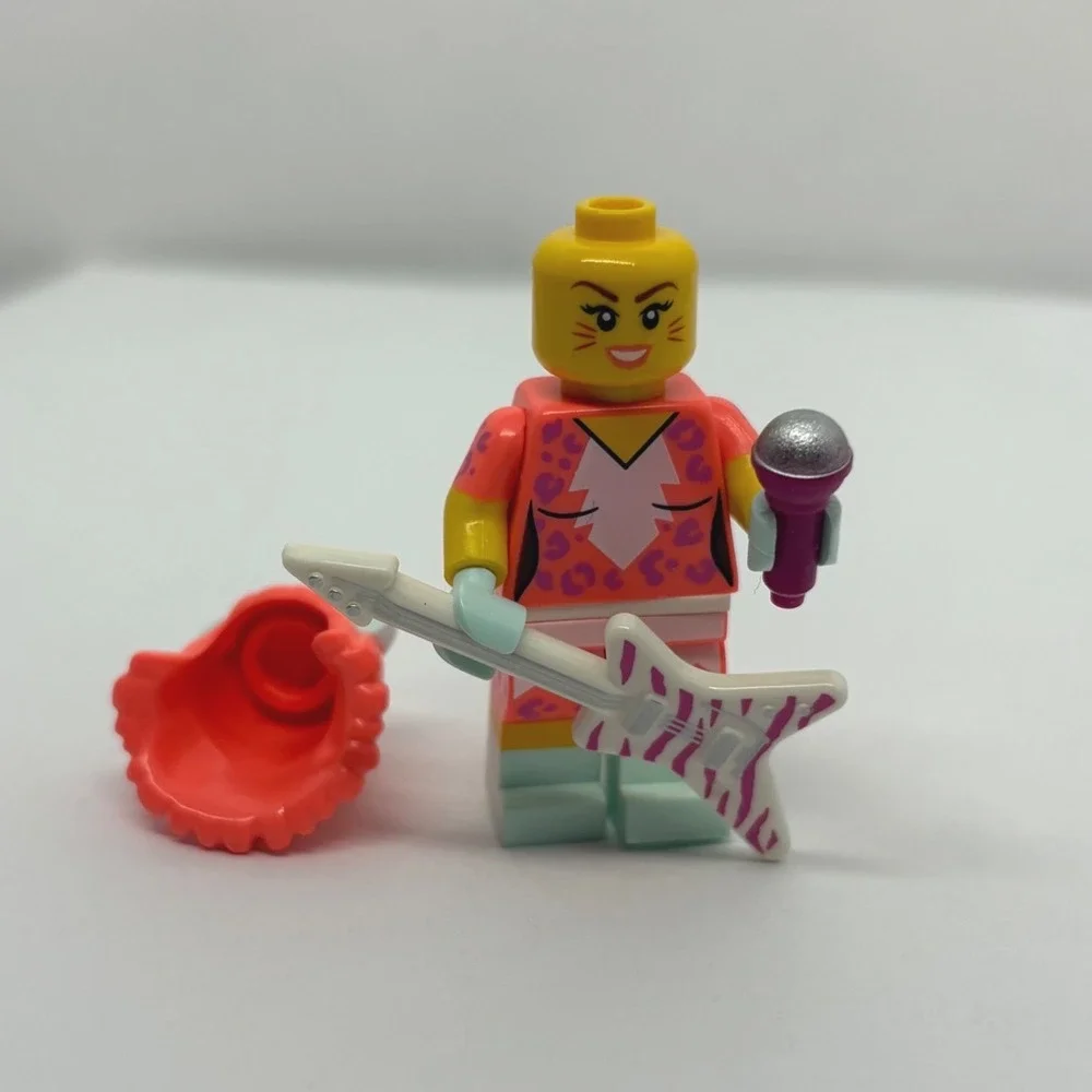 LEGO Movie Candy Singer Minifigure 71029 Kitty Pop Star Guitar & Microphone